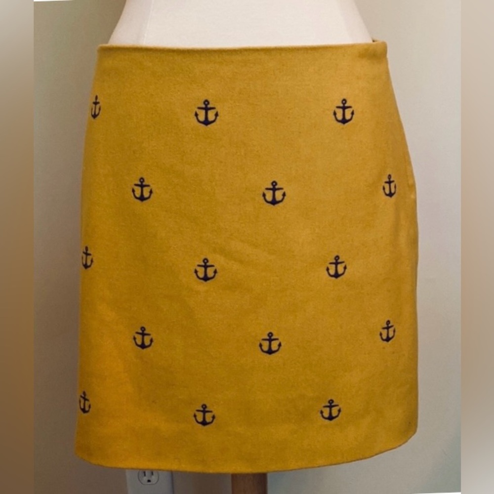 Vineyard Vines Yellow Anchor Embroidered SZ 8 Old Money Quiet Luxury Mini Skirt - Picture 1 of 9